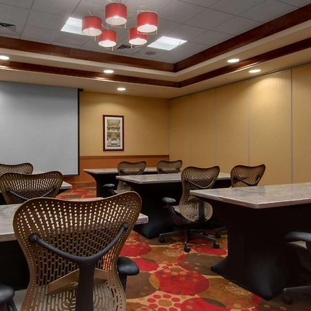 Hilton Garden Inn Milwaukee Airport Business foto