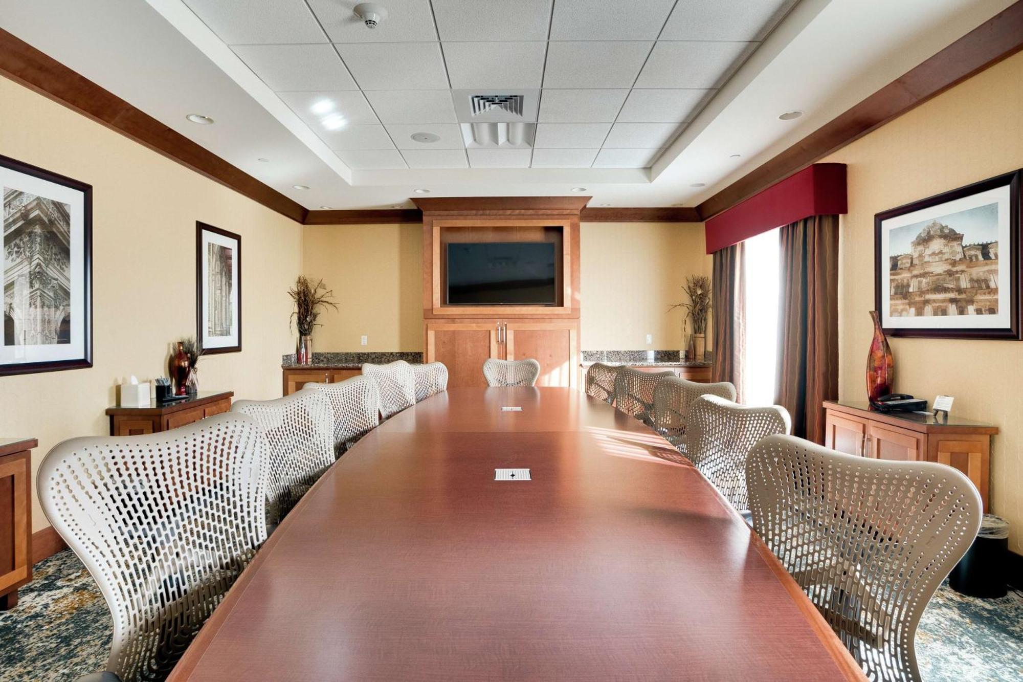 Hilton Garden Inn Milwaukee Airport Exterior foto